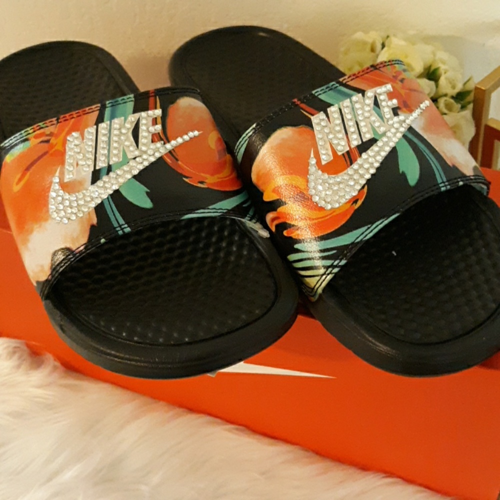 NWT Floral Nike benassi Slides custom bling - Picture 4 of 5